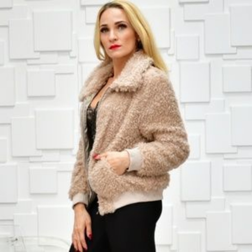 ACADIA Tan Faux Fur Coat - Picture 3 of 4